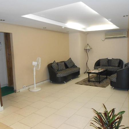 Hotel Housez43 Kolkata Bagian luar foto